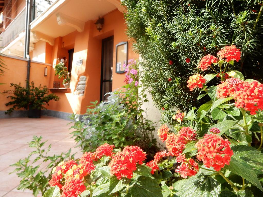Bed&Breakfast La Siepe Pinerolo Exteriör bild