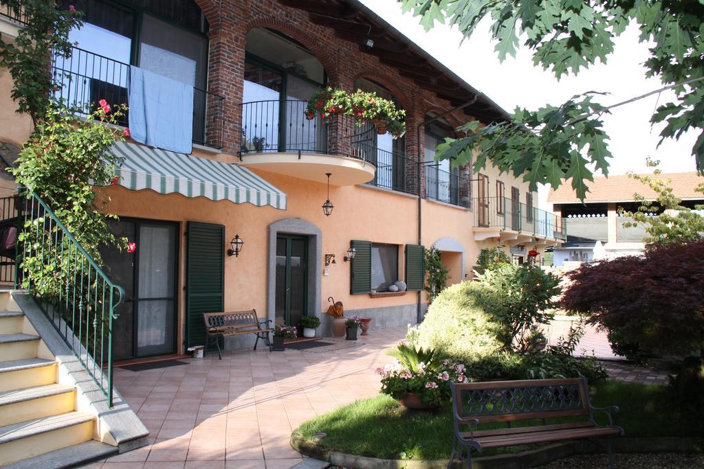 Bed&Breakfast La Siepe Pinerolo Exteriör bild
