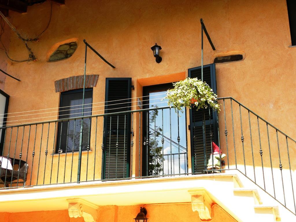 Bed&Breakfast La Siepe Pinerolo Rum bild